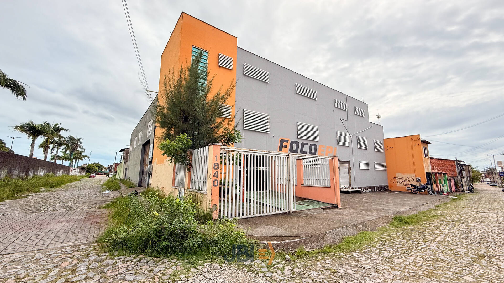 Depósito-Galpão-Armazém à venda e aluguel, 1000m² - Foto 1