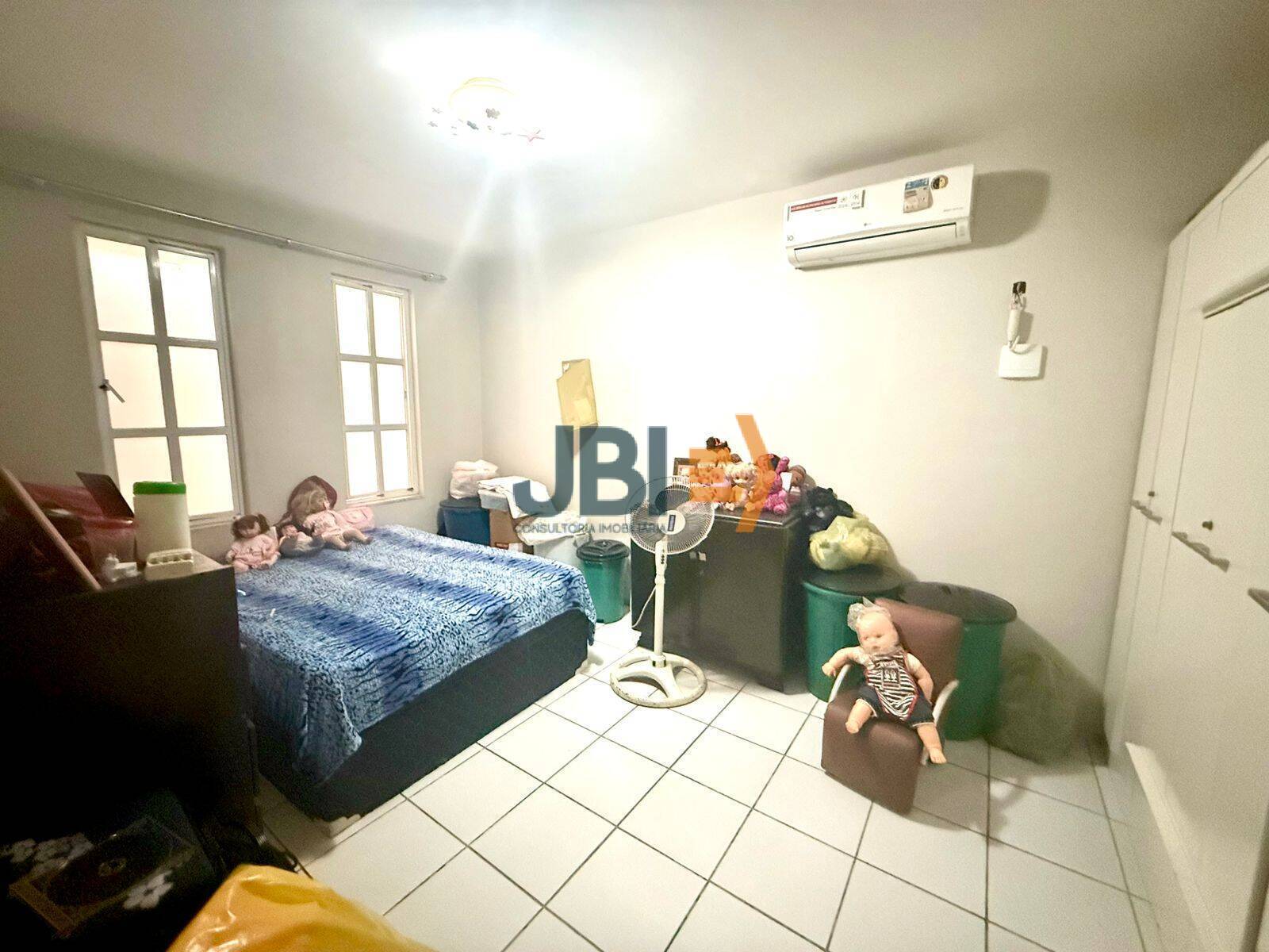 Casa, 5 quartos, 270 m² - Foto 17