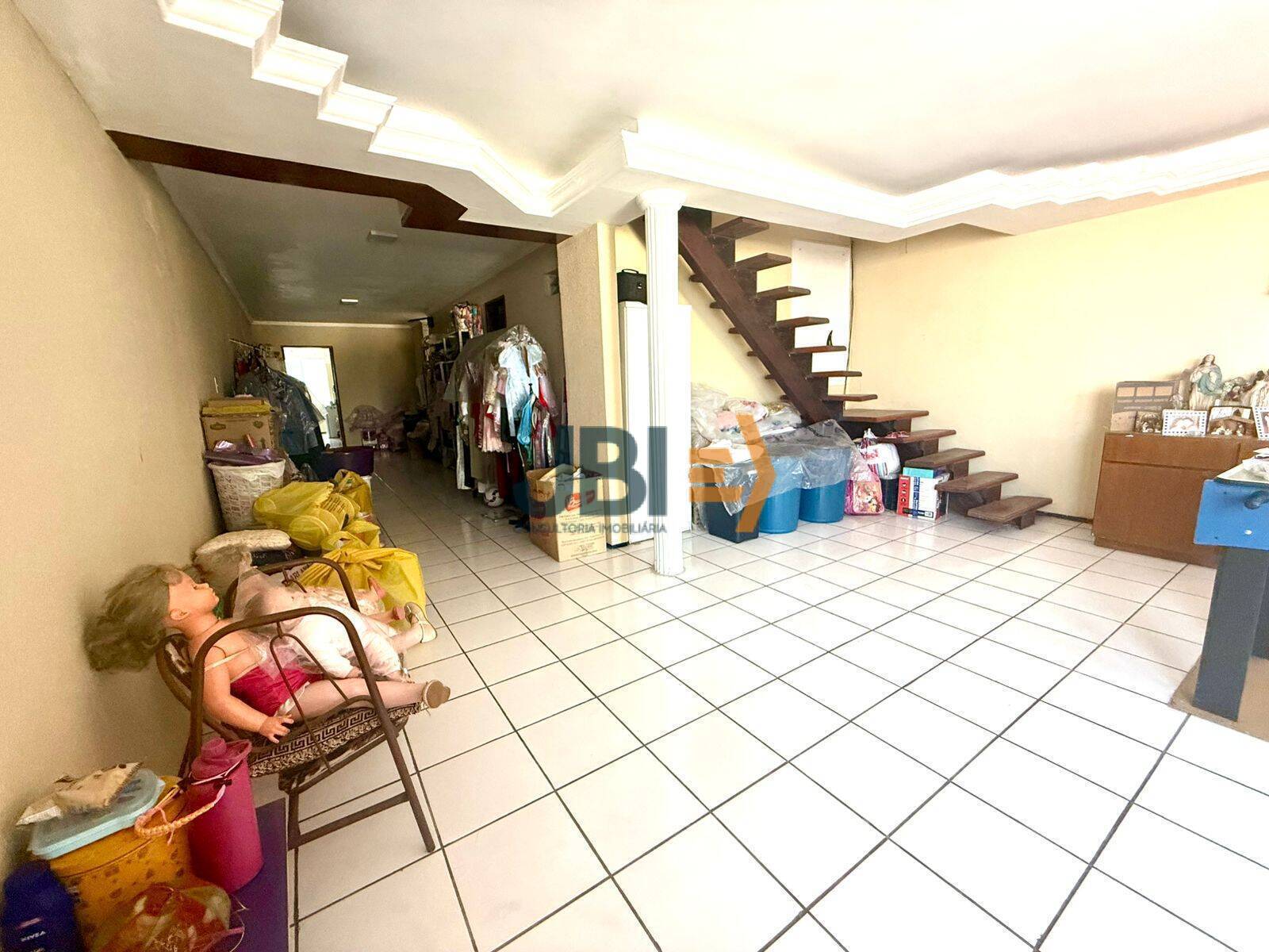 Casa, 5 quartos, 270 m² - Foto 3