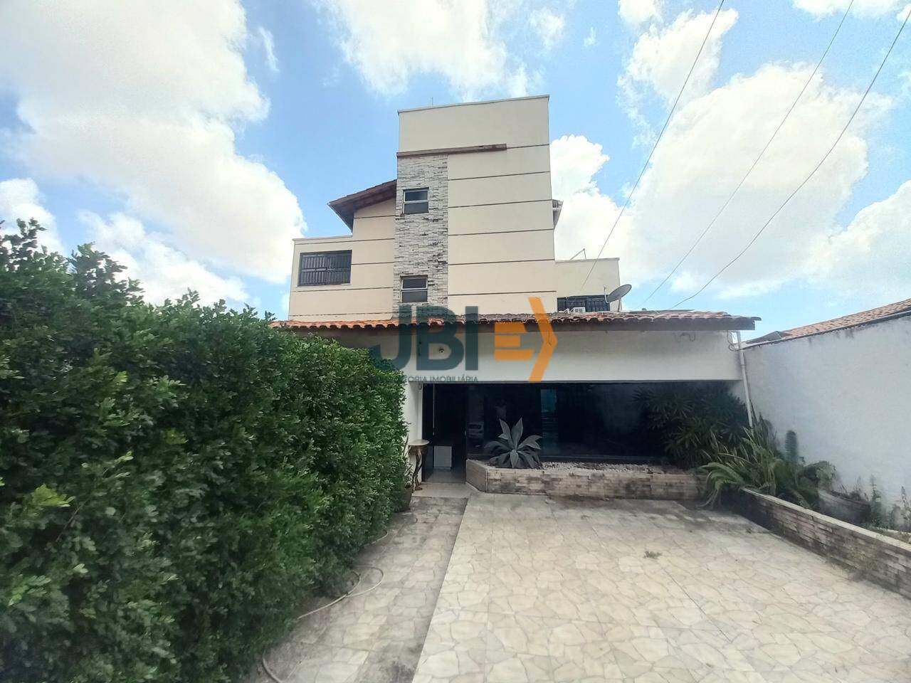 Casa, 5 quartos, 396 m² - Foto 1