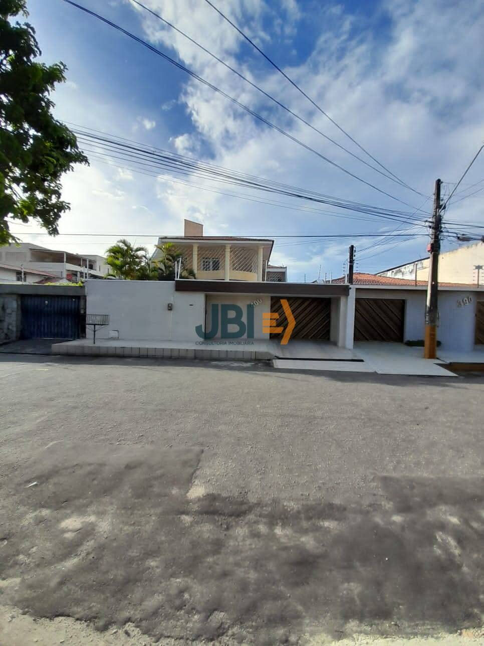 Casa, 4 quartos, 360 m² - Foto 1