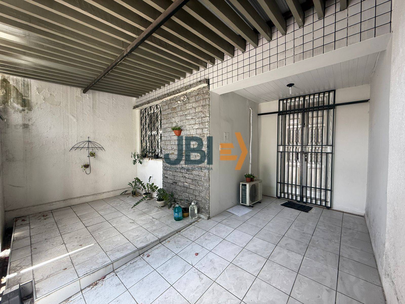 Casa, 4 quartos, 122 m² - Foto 2