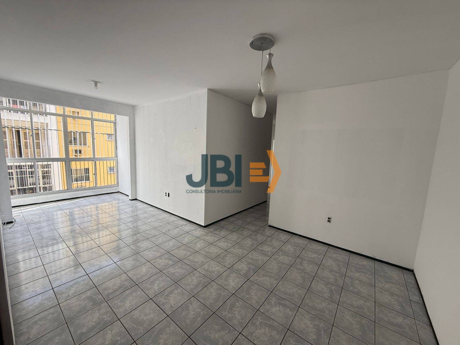 Vende-se apartamento com 3 quartos sendo 2 suítes - Benfica