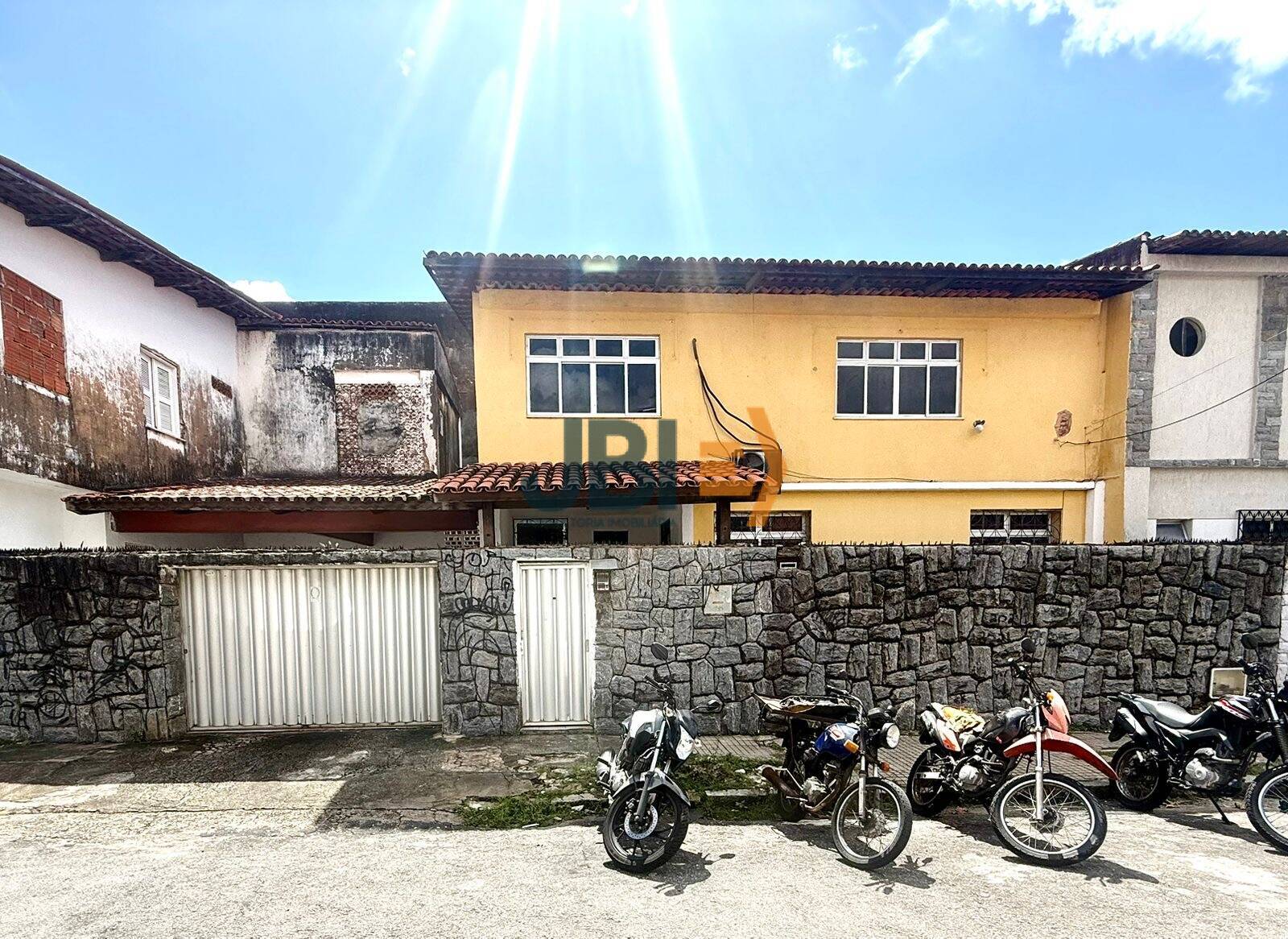 Casa, 3 quartos, 220 m² - Foto 1