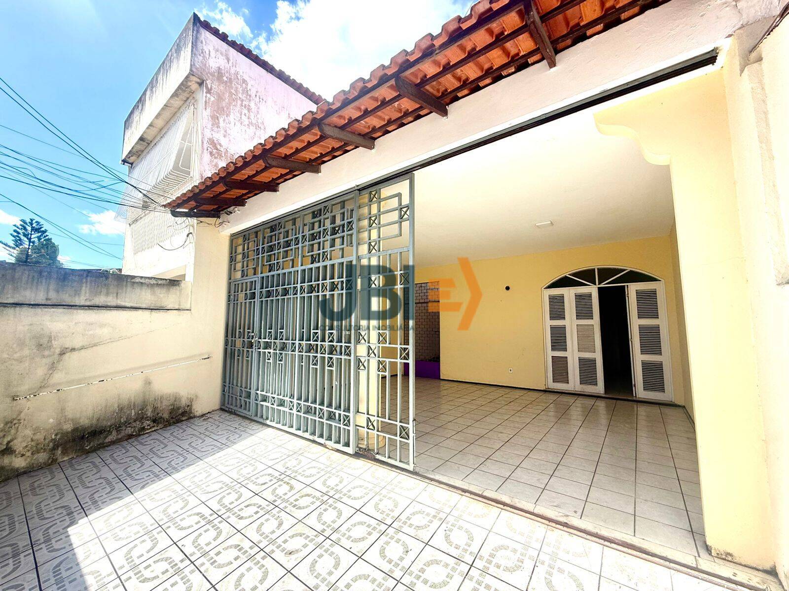Casa, 4 quartos, 290 m² - Foto 2